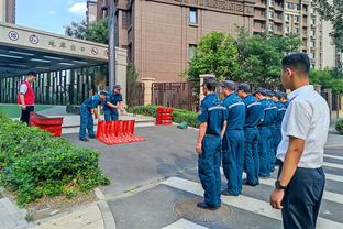 哈姆：不惊讶39岁老詹还有如此高出勤率 他在照顾身体上付出很多